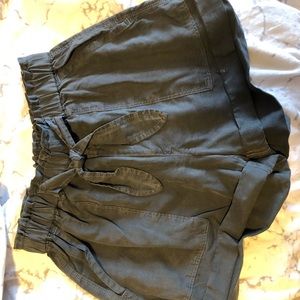 Never worn arie shorts